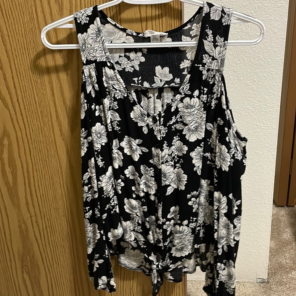 Full tilt long sleeve no shoulder floral design